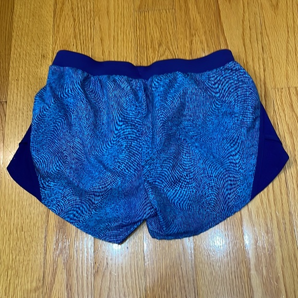 Under Armor Shorts Women's Small
New Fly By 2.0 Activewear - Picture 2 of 7